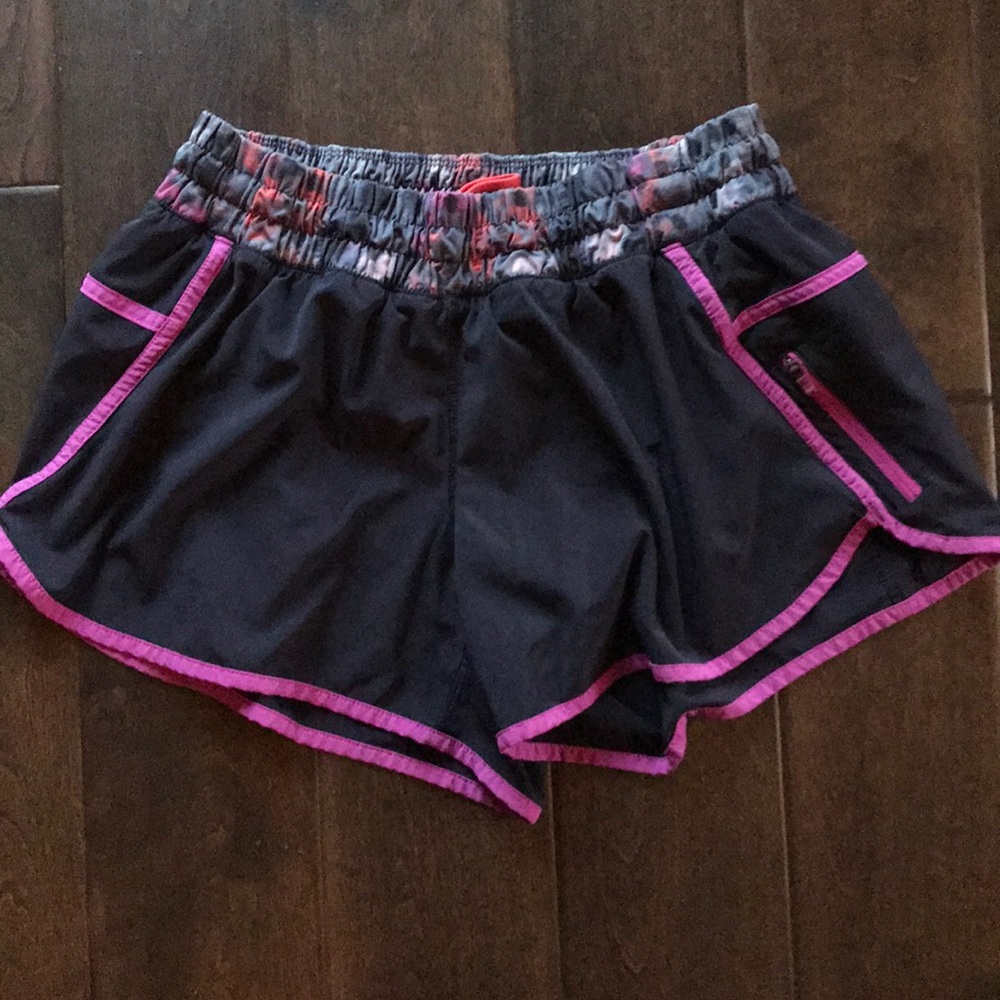 Lululemon Tracker Short Size 12